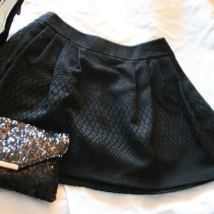 Jennifer Lopez Textured Black Skirt Sz 2
